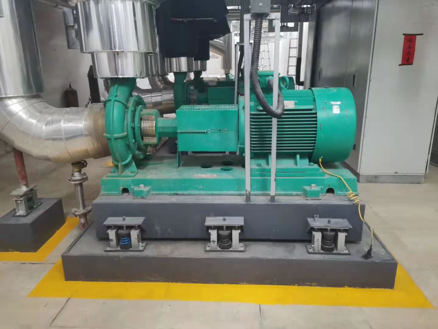 水泵安裝臺座減震器2.jpg 水泵安裝臺座減震器2.jpg